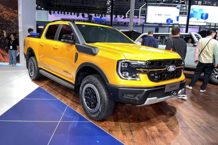 Ford Ranger 2023 tai Trung Quoc so huu nhieu 