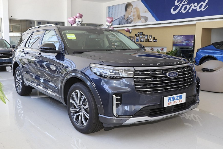 Ford Explorer Kunlun Peak Edition 2023 hon 1,4 ty dong tai Trung Quoc