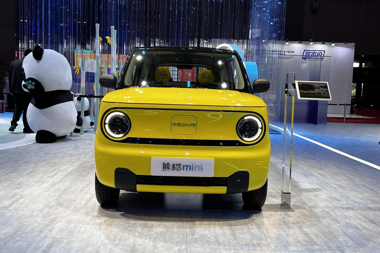 Geely Panda Mini EV phien ban “vit vang” sieu re, tu 183 trieu dong