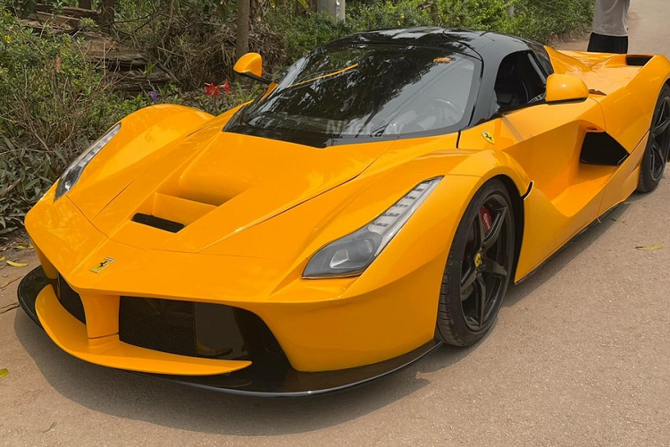 Nhet TV khoe chi 1 ty dong che Ferrari LaFerrari, nhan y kien trai chieu