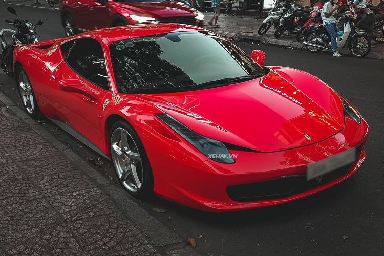 Ferrari 458 Italia tien ty bo xo Ha Noi 