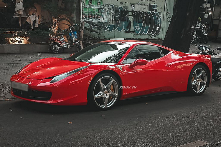 Ferrari 458 Italia tien ty bo xo Ha Noi 