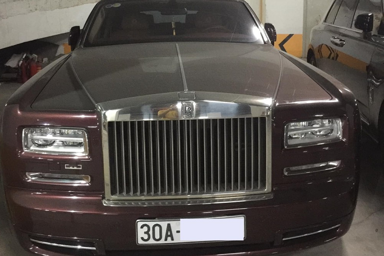 Dàn Rolls-Royce và Bentley trị giá gần 150 tỷ của ông Lê Thanh Thản - Hình 4 Dan Rolls-Royce va Bentley tri gia gan 150 ty cua ong Le Thanh Than-Hinh-4