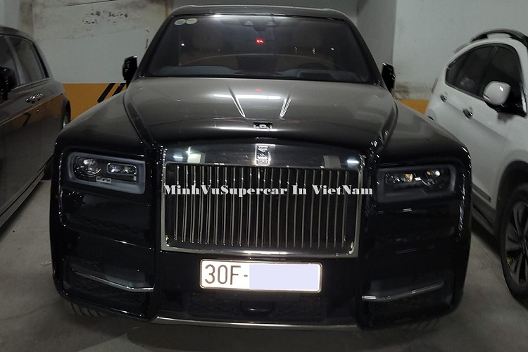 Dàn Rolls-Royce và Bentley trị giá gần 150 tỷ của ông Lê Thanh Thản - Hình 5 Dan Rolls-Royce va Bentley tri gia gan 150 ty cua ong Le Thanh Than-Hinh-5