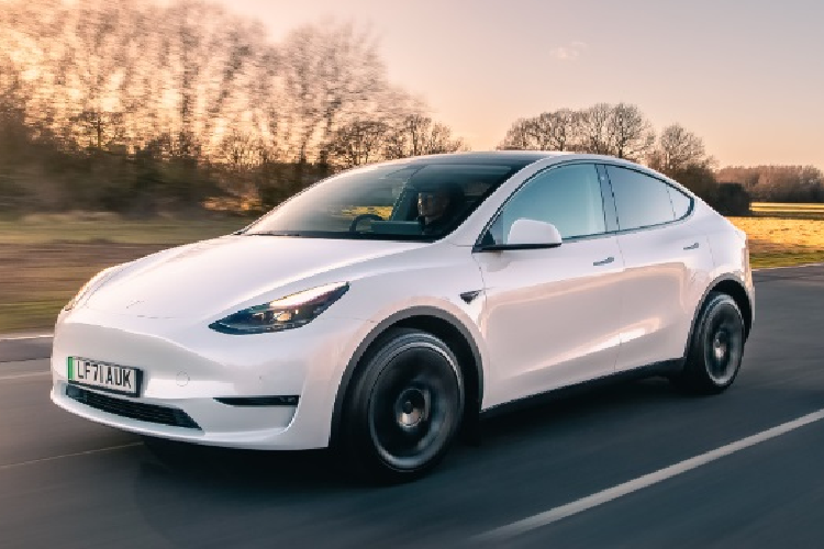 Tesla “quay xe”, tang gia xe Model Y va Model 3 chay dien