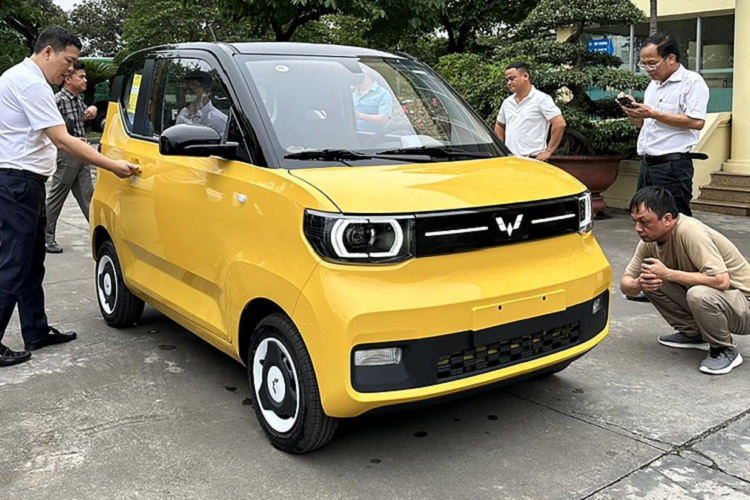 Wuling HongGuang MiniEV hon 100 trieu lap rap Viet Nam lo dien