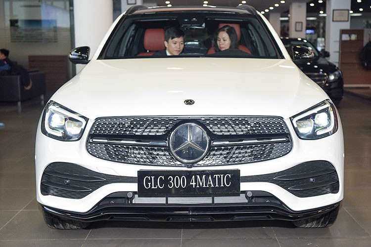 Mercedes-Benz GLC 300 4Matic tai Viet Nam 