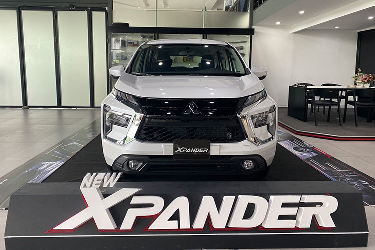 Mitsubishi Xpander AT Premium 