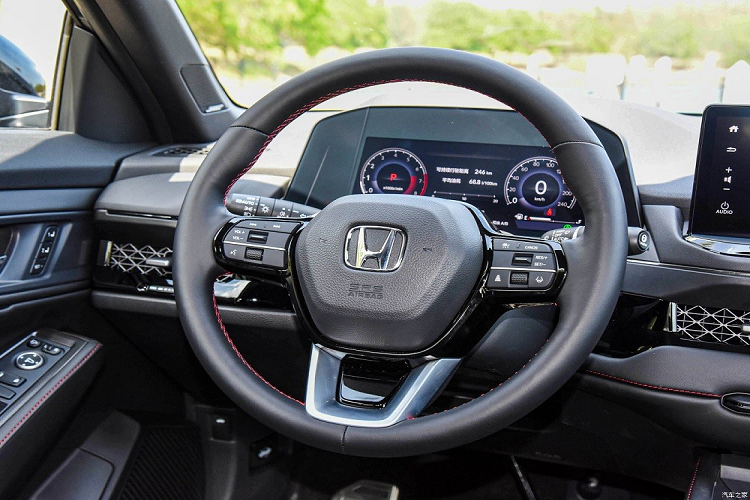 Honda Accord 2023 ban 