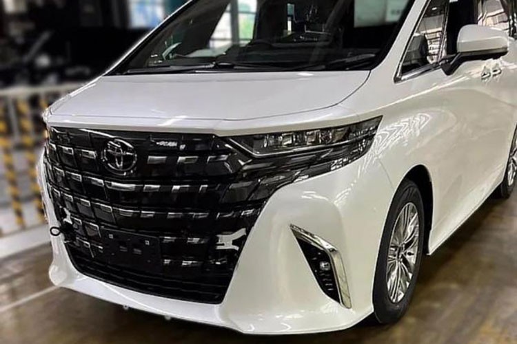 Toyota Alphard 2024 lo dien 