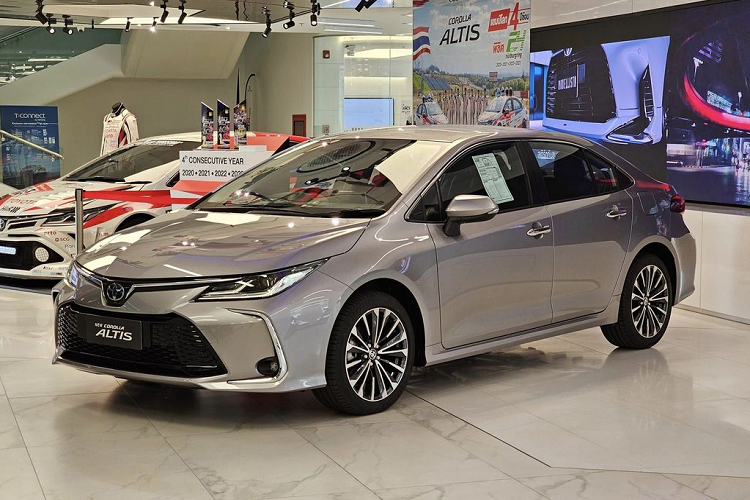 Toyota Corolla Altis 2023 nang cap, tu 577 trieu dong tai Dong Nam A-Hinh-4