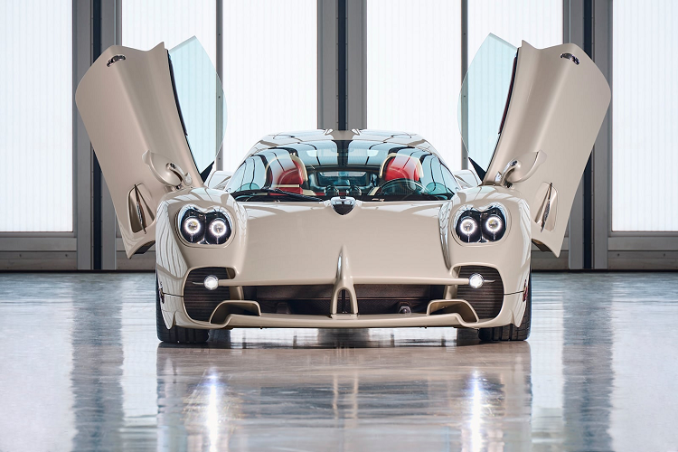 Pagani trung bay 25 sieu xe hypercar, ky niem 25 nam hoat dong-Hinh-4