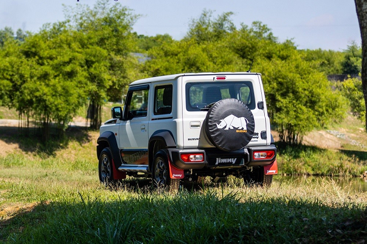 Chi tiet Suzuki Jimny Rhino Edition gioi han 30 chiec, gan 900 trieu dong-Hinh-2