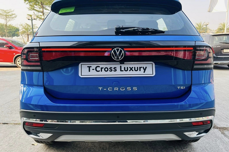 Volkswagen T-Cross o dai ly Ha Noi dang 