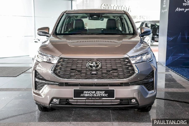 Toyota Innova Zenix tu 830 trieu dong tai Malaysia, cho ve Viet Nam-Hinh-4