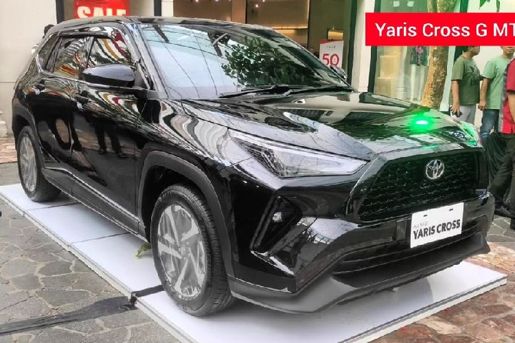 Toyota Yaris Cross 2023 ban re nhat tu 554 trieu dong, trang bi gi?