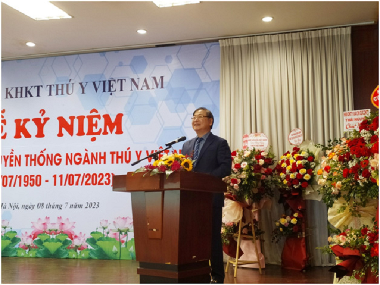 Hoi KHKT Thu y Viet Nam ky niem 73 nam Ngay truyen thong nganh Thu y Viet Nam-Hinh-2