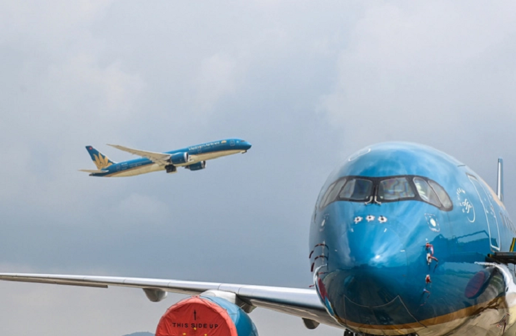 Vietnam Airlines rao ban 3 may bay, gia khoi diem 5 trieu USD/chiec