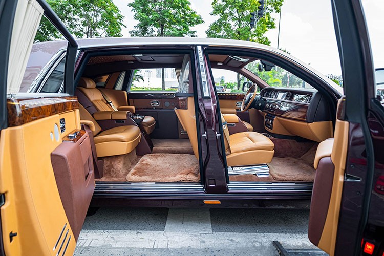 Rolls-Royce Phantom Lua Thieng rao ban 26 ty thay chu, doi bien so moi-Hinh-6