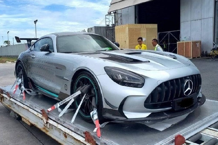 Mercedes-AMG GT Black Series khong duoi 18 ty cap ben Viet Nam-Hinh-2