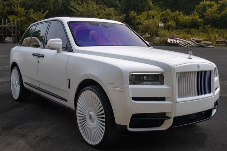 Rolls-Royce Cullinan do ban tai 