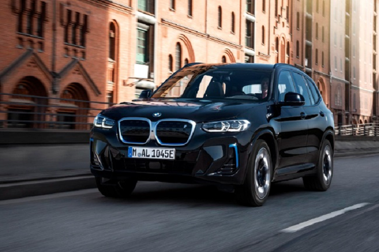 BMW iX3 va i4 chot lich ra mat tai Viet Nam-Hinh-2