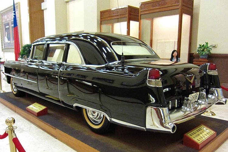 “Soi” Cadillac Fleetwood sieu sang tung phuc vu ong Tuong Gioi Thach-Hinh-4