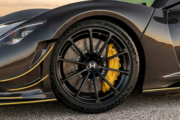 Hennessey ra mat Venom F5 Revolution mui tran hon 70 ty dong-Hinh-7