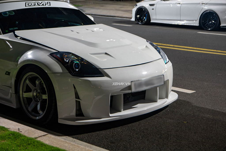 Nissan 350Z do bodykit “sieu chien” boi ban tay tho Viet Nam-Hinh-6