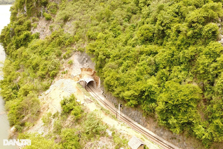 Quang Binh len phuong an ung pho nhung ham duong sat tram nam tuoi-Hinh-4