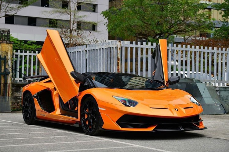 Lamborghini Aventador SVJ Roadster hon 23 ty, 