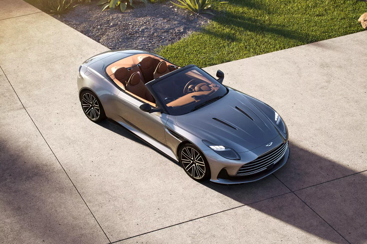 Ra mat Aston Martin DB12 Volante mui tran dong co V8 manh 671 ma luc