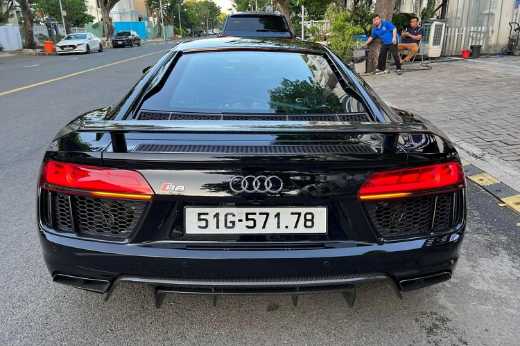 Audi R8 V10 Plus tai Viet Nam chay 5 nam, chu xe lo 7 ty dong-Hinh-2