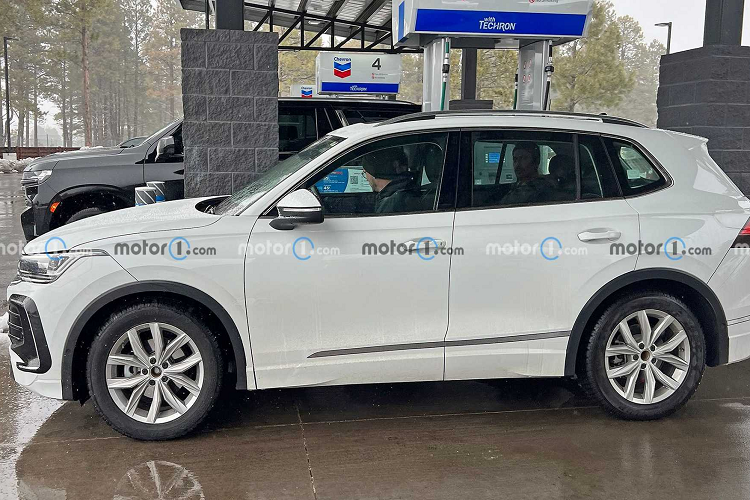 Volkswagen Tiguan 2024 the he moi lo dien, nang cap manh tay hon-Hinh-6