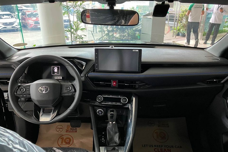 Toyota Yaris Cross 2023 tu 740 trieu dong lan banh tai Viet Nam-Hinh-4