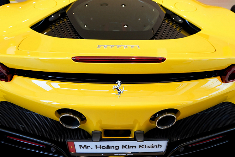 Ferrari SF90 Stradale hon 40 ty dong ve tay dai gia Hoang Kim Khanh-Hinh-5