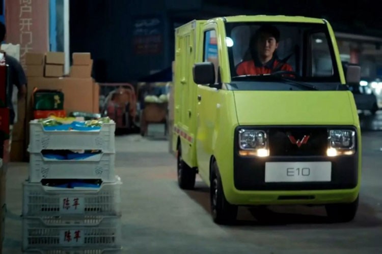 Ra mat Wuling E10 cho hang 