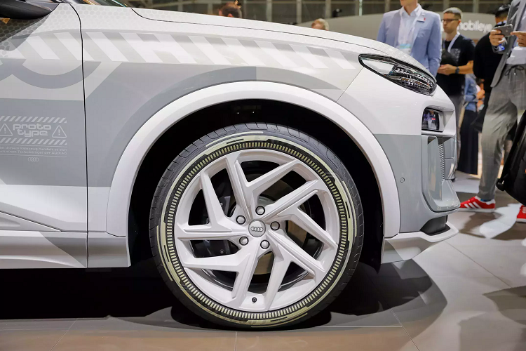 Audi Q6 E-Tron 2025 ra mat, khung gam Porsche va noi that “lot xac“-Hinh-8