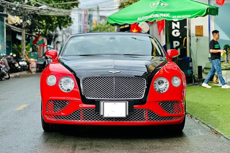 Bentley Continental GTC sieu sang 