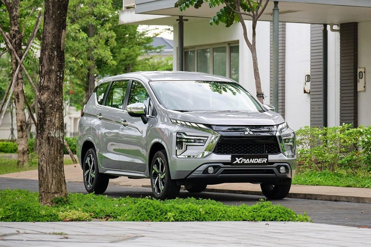 Mitsubishi Xpander am tham tang gia ban them 5 trieu tai Viet Nam