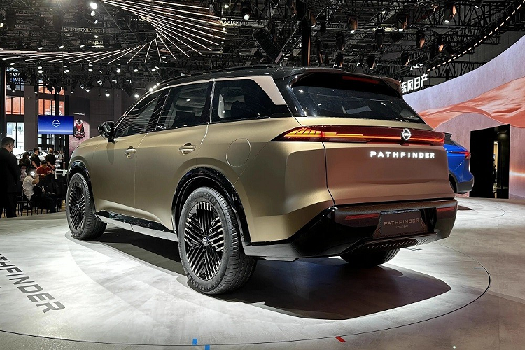 Nissan Pathfinder 2024 - 