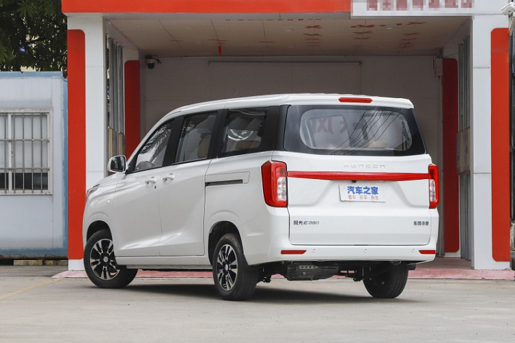 Dongfeng FengGuang E380 tu 420 trieu dong, MPV co nho khong 