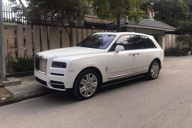 Rolls-Royce Cullinan hon 36 ty cua dai gia Thai Nguyen trung bien sanh-Hinh-7