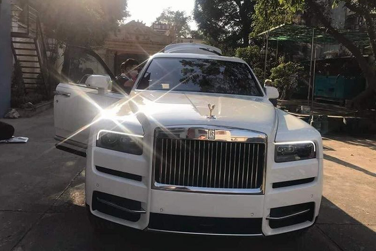 Rolls-Royce Cullinan hon 36 ty cua dai gia Thai Nguyen trung bien sanh-Hinh-8