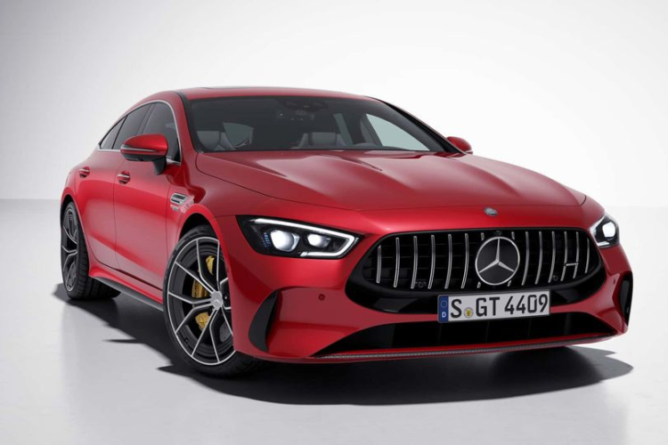 Chi tiet Mercedes-AMG GT63 SE Performance 2024 tu 5,3 ty dong