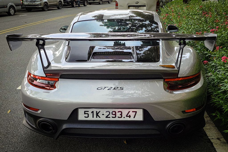 Porsche 911 GT2 RS hon 20 ty do goi Weissach dat nhat Viet Nam-Hinh-5