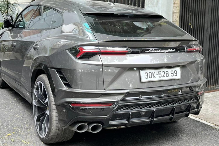 Lamborghini Urus S 2023 hon 14 ty, trung bien dau gia 50 trieu dong-Hinh-3