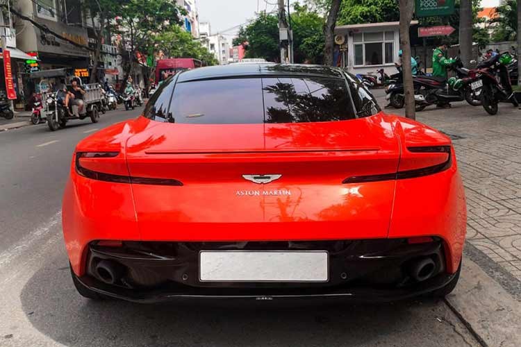 Cham mat Aston Martin DB11 mau cam hon 15 ty doc nhat Viet Nam-Hinh-8