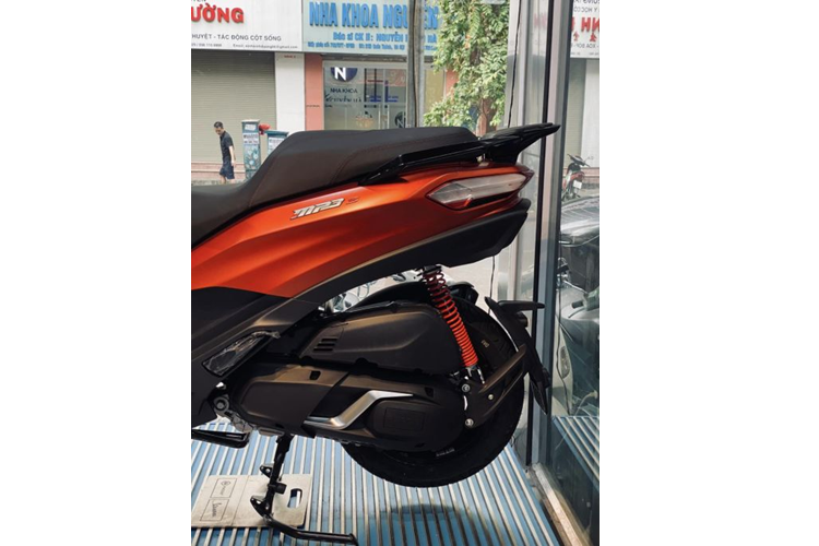 Piaggio MP3 Sport 2023 tu 340 trieu tai Viet Nam, dat ngang Hyundai i10-Hinh-7