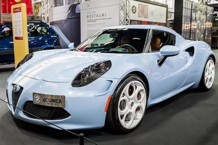 Alfa Romeo 4C Unica - chiec sieu xe ti hon doc nhat vo nhi